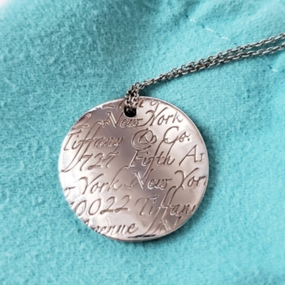 GUARANTEED AUTHENTIC! Tiffany & Co Wavy Notes necklace